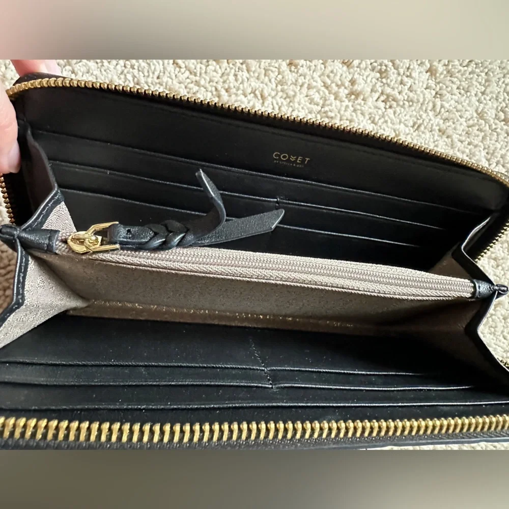 Stella & Dot leather wallet - Picture 3 of 4